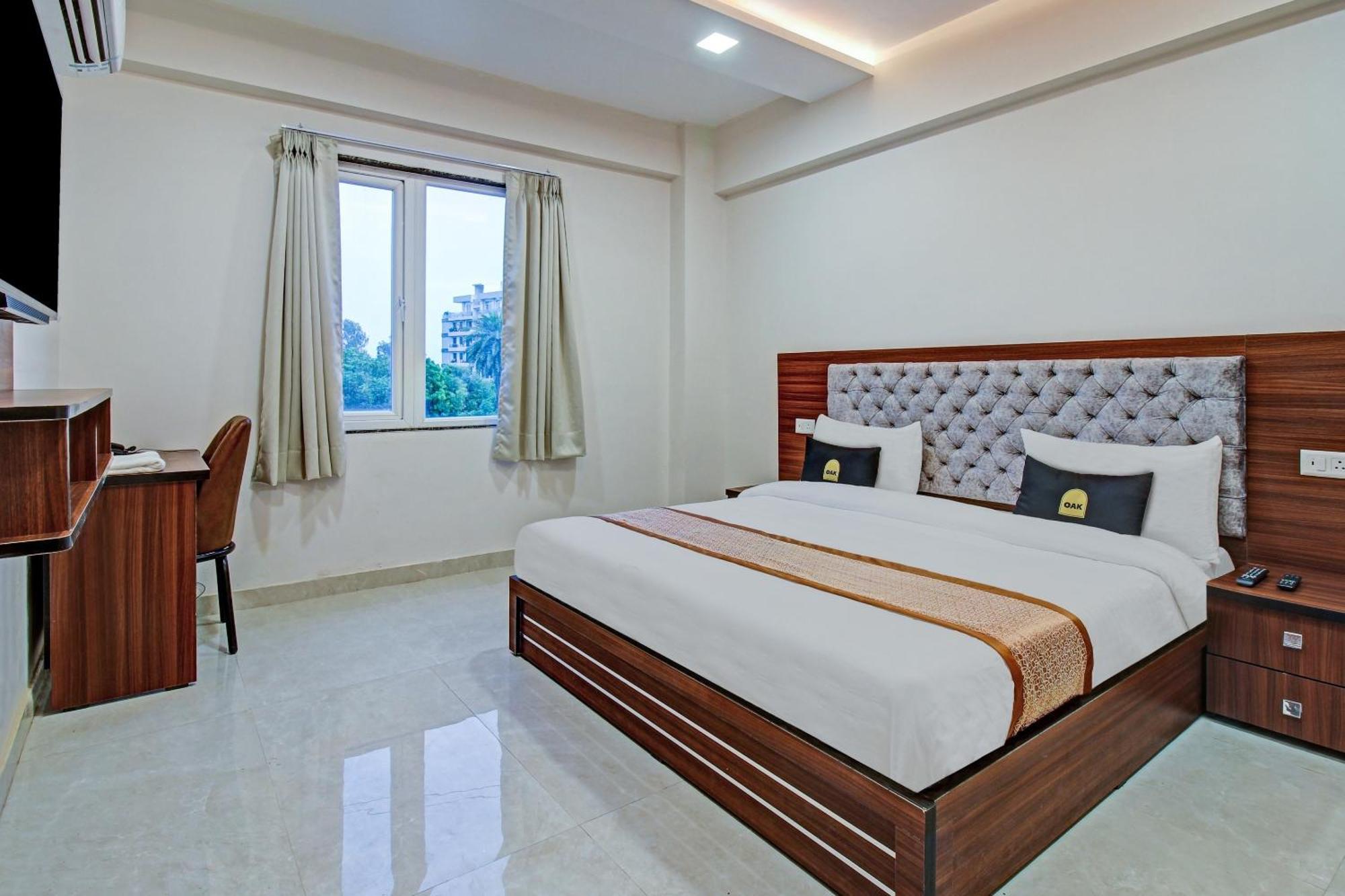 Townhouse Oak Vs Shivanya Lucknow Exterior foto