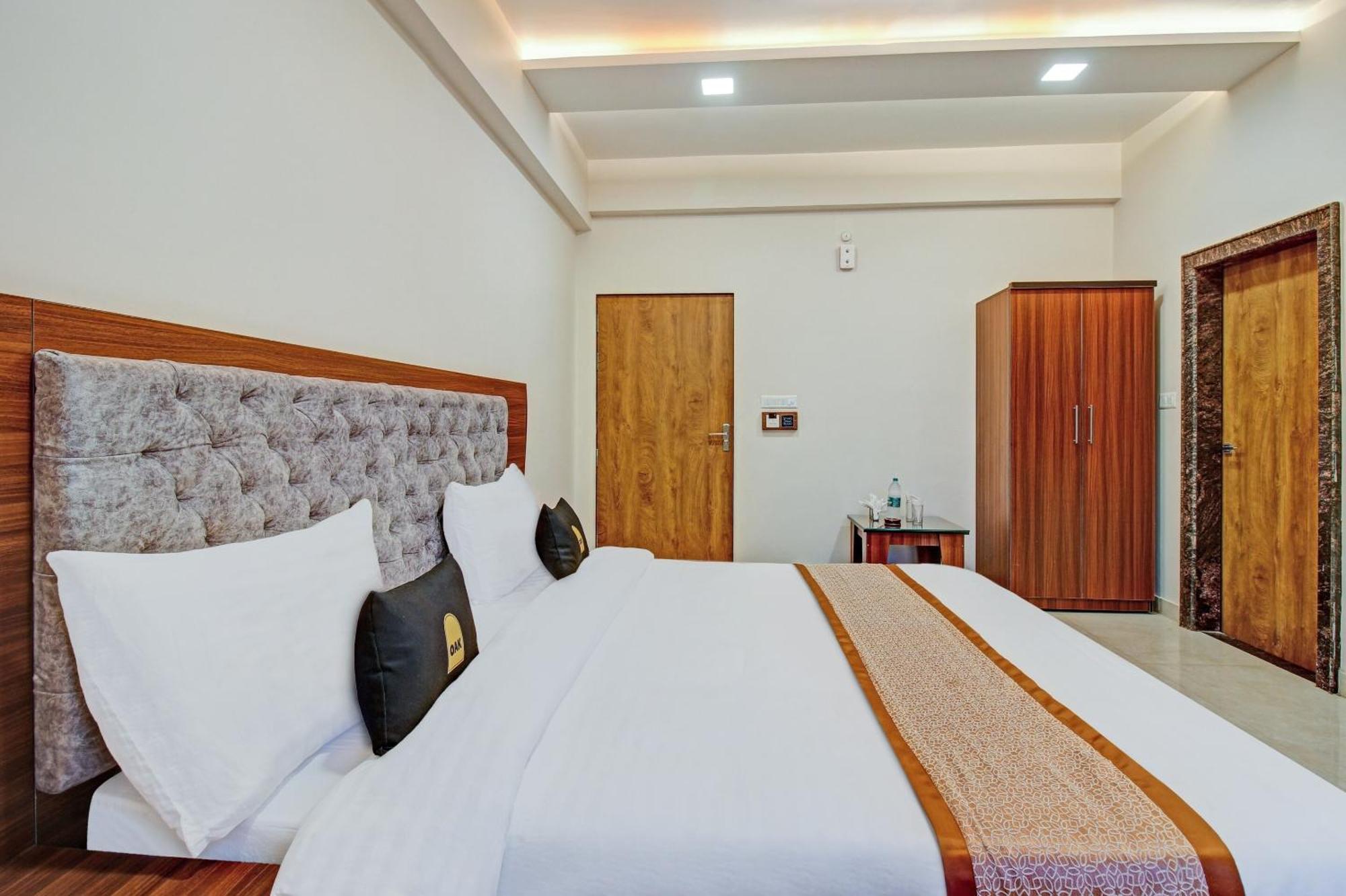 Townhouse Oak Vs Shivanya Lucknow Exterior foto